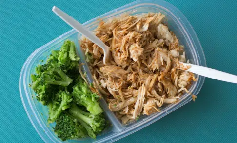 lunch box with chicken and broccoli