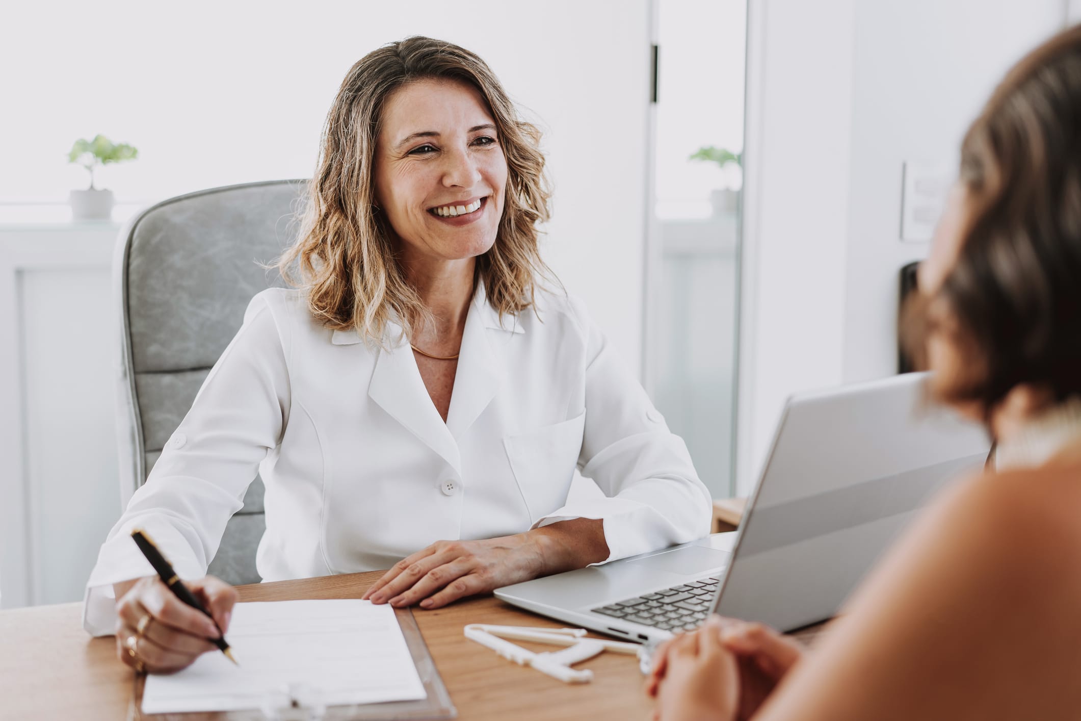 Nutritionist Attending A Patient At The Doctor'S Office